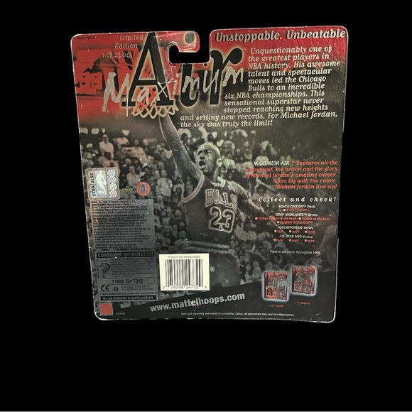 TWO MICHAEL JORDAN COMMEMORATIVE SERIES FIGURINES & MICHAEL JORDAN 1985 CAP - Picture 11 of 11